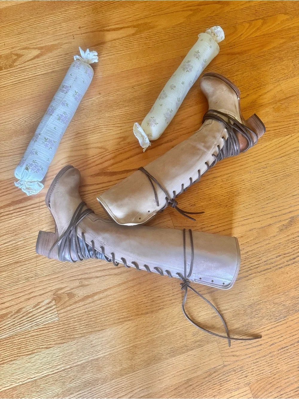 Freebird by Steven Taupe Leather with Wrap Straps, size 7. New